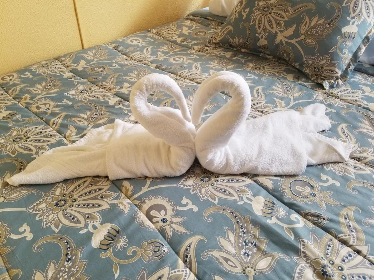יקו Condo Villa B27 Sleeps Five People - B28 Sleeps Six People - Price Includes Housekeeping Fees Not Taxes - Very Close To The Pool And Beach! מראה חיצוני תמונה
