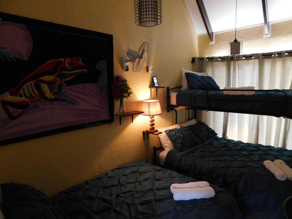 יקו Condo Villa B27 Sleeps Five People - B28 Sleeps Six People - Price Includes Housekeeping Fees Not Taxes - Very Close To The Pool And Beach! מראה חיצוני תמונה