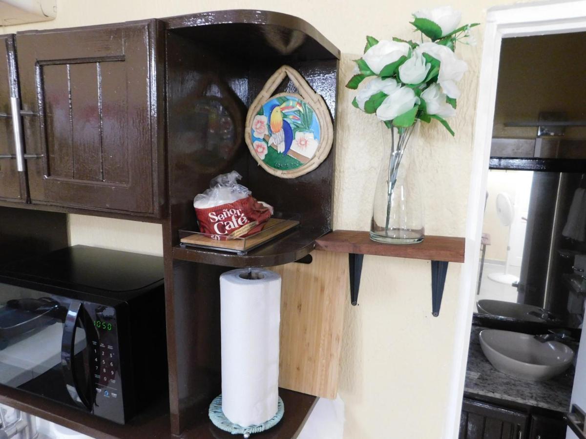 יקו Condo Villa B27 Sleeps Five People - B28 Sleeps Six People - Price Includes Housekeeping Fees Not Taxes - Very Close To The Pool And Beach! מראה חיצוני תמונה